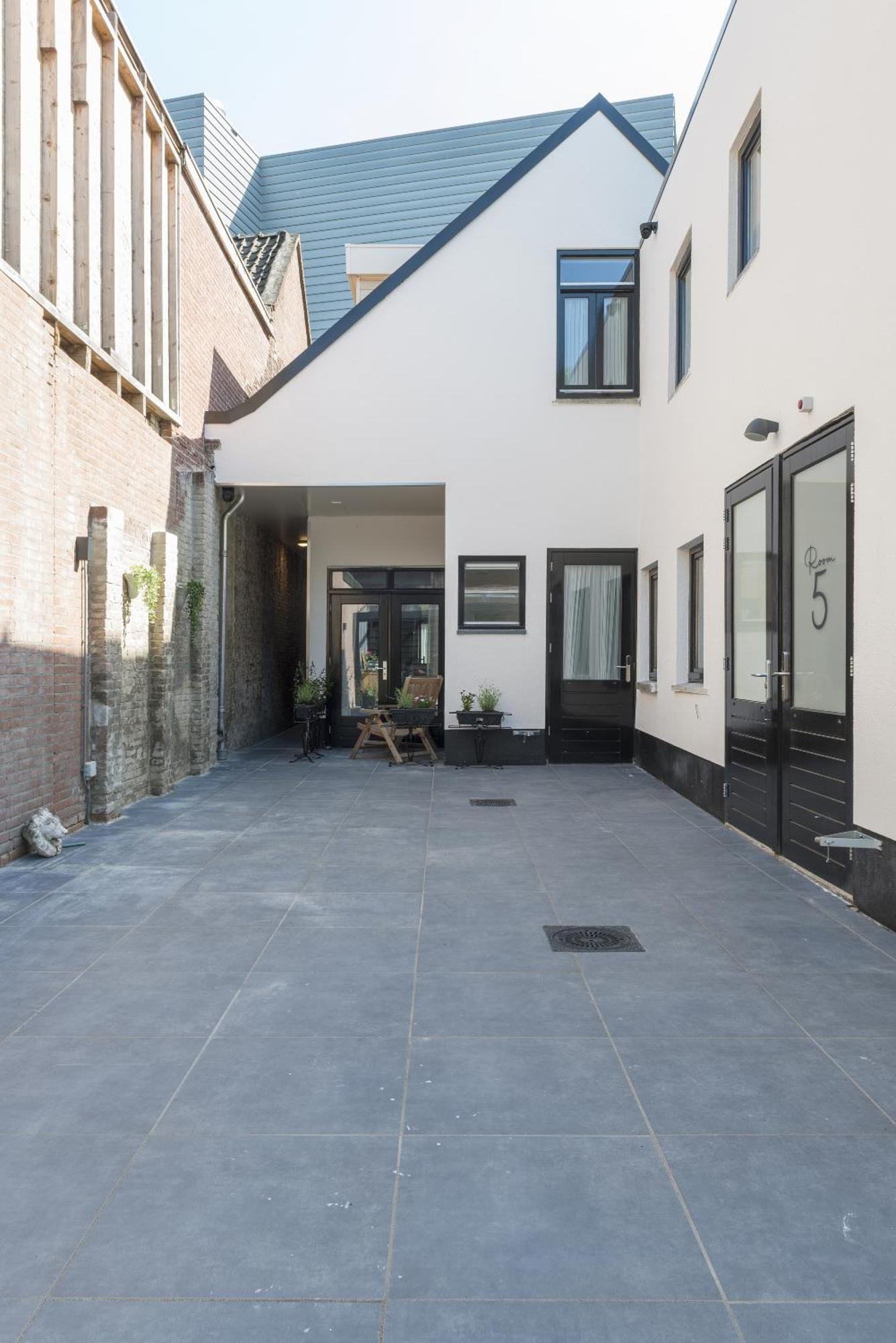 Petite Room With Wifi, Ac, And Shared Kitchen Tilburg Exterior photo